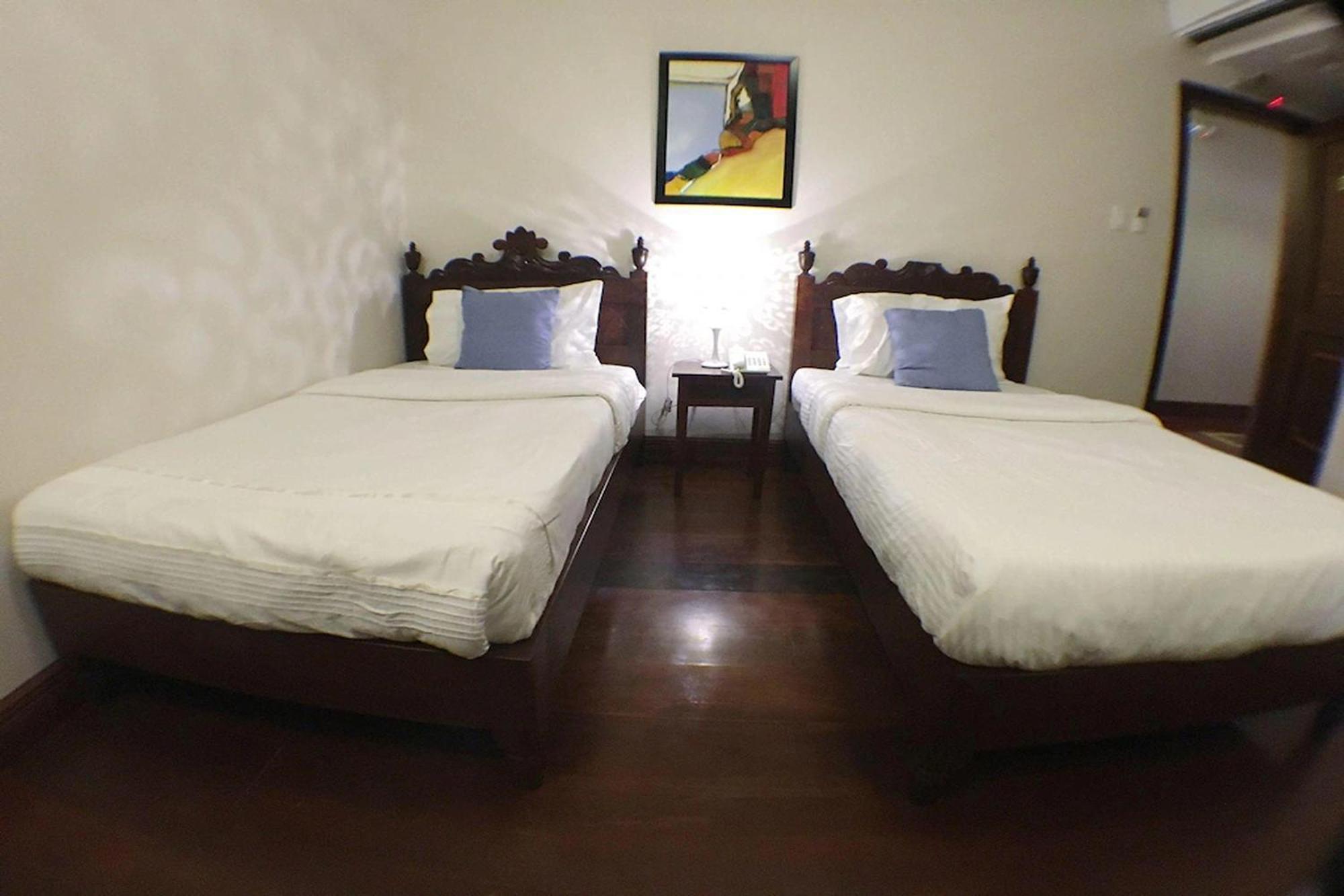 Nscc Hotel Vigan Luaran gambar