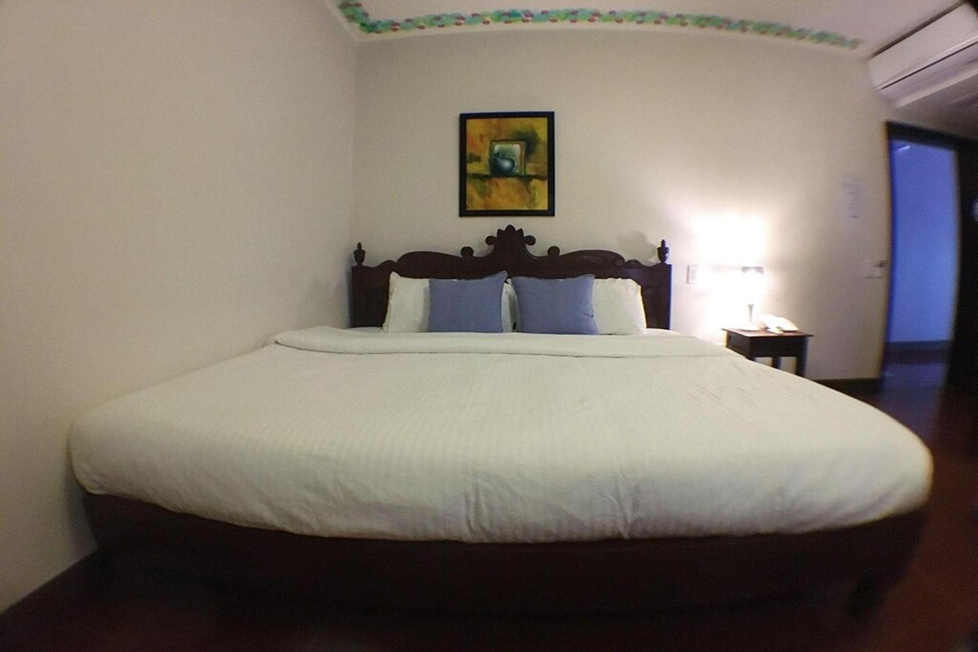Nscc Hotel Vigan Luaran gambar